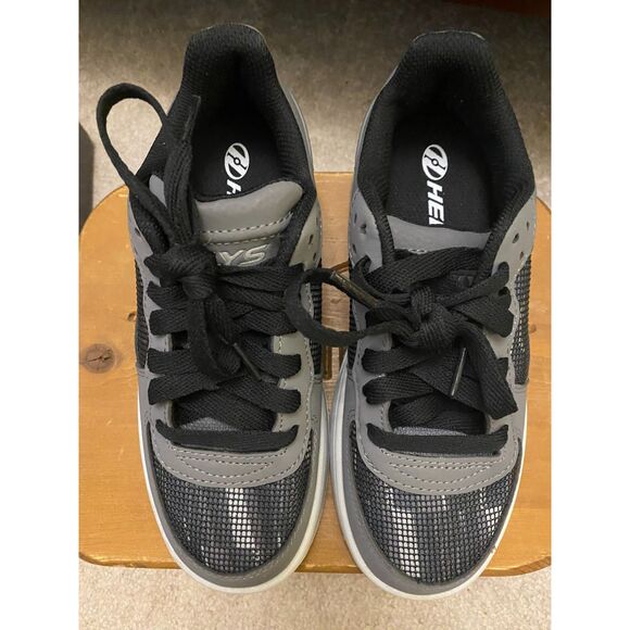 Youth Heelys – Black & Gray – Size 3 – New in Box - Picture 5 of 10